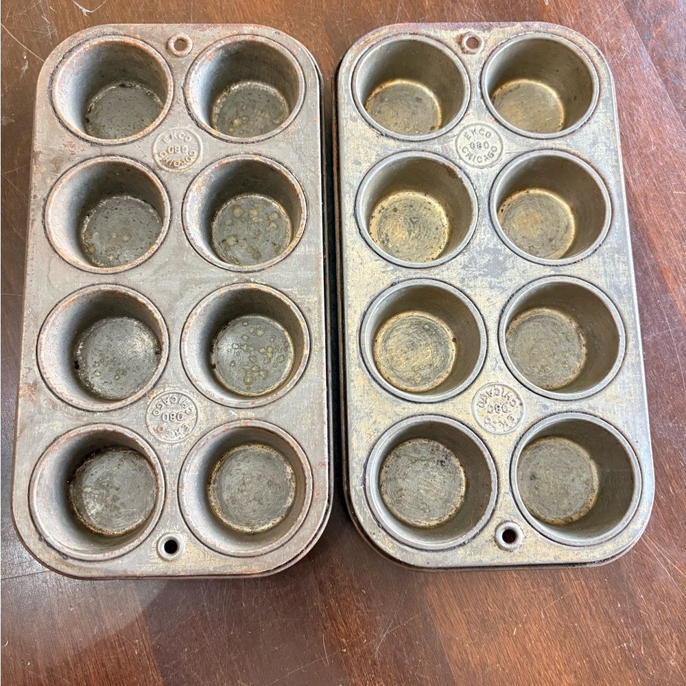 2 Vintage 8 Cup Ekco mini Muffin Tins